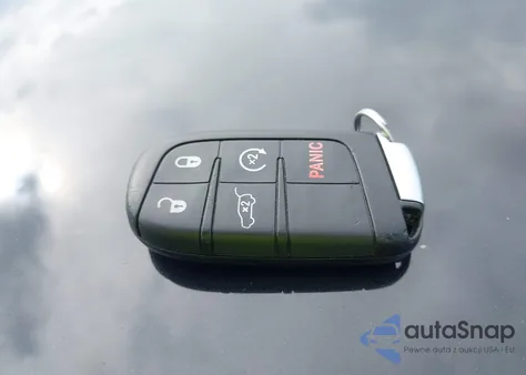 2015 Jeep Grand Cherokee Limited z USA, uszkodzony, nr VIN 1C4RJFBG6FC229355